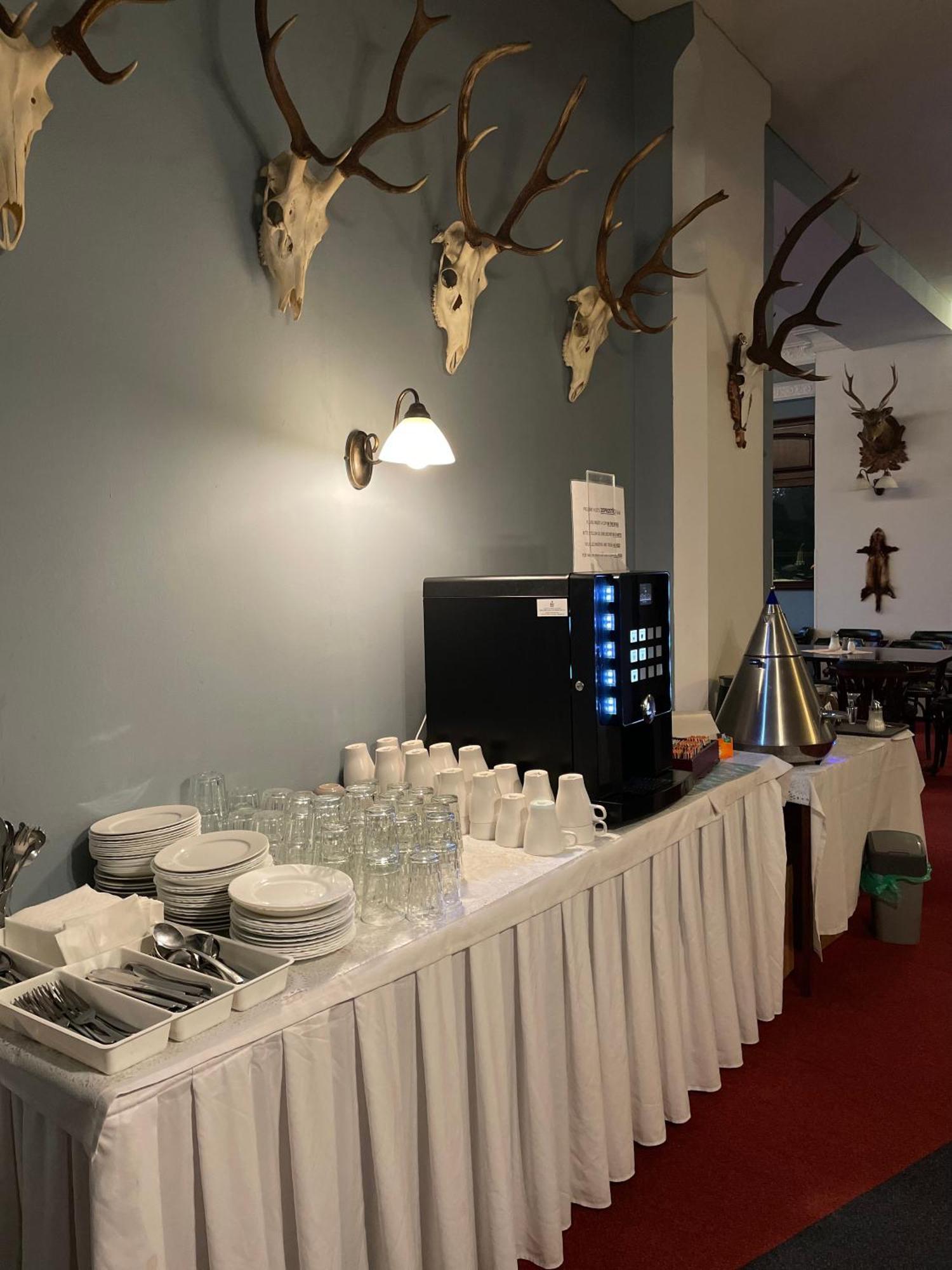 Hotel Cerny Orel Zatec 외부 사진