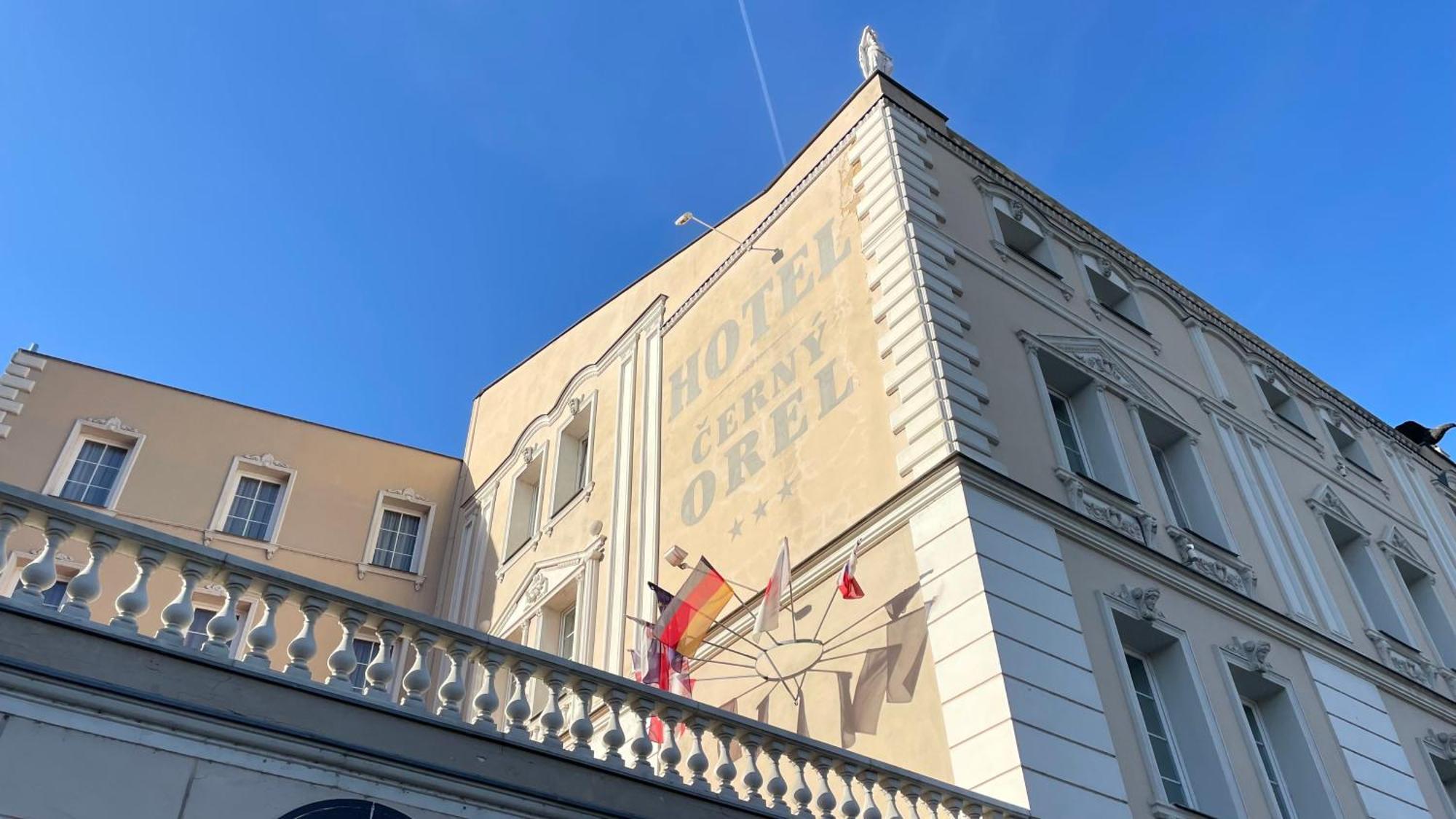 Hotel Cerny Orel Zatec 외부 사진